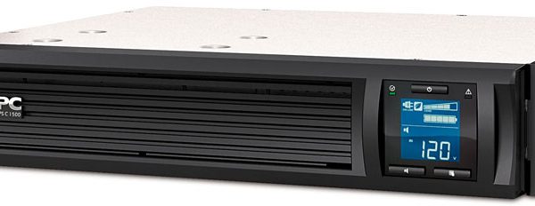 Apc 1500VA/900W SMC1500I-2UC