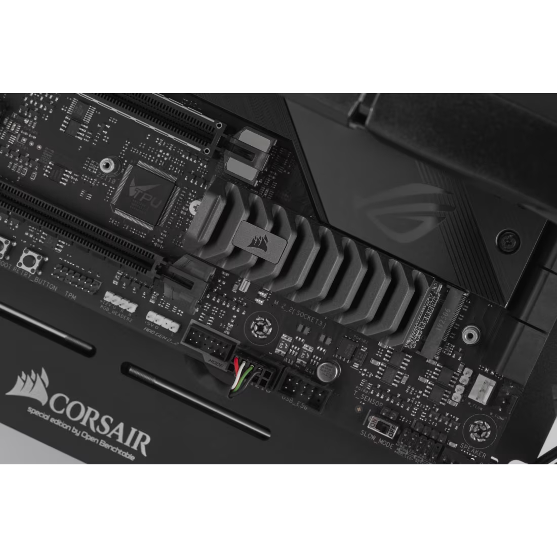 SSD M.2 2TB CORSAIR MP600 Pro XT M.2 Heatsink NVMe CSSD-F2000GBMP600PXT - Slika 5